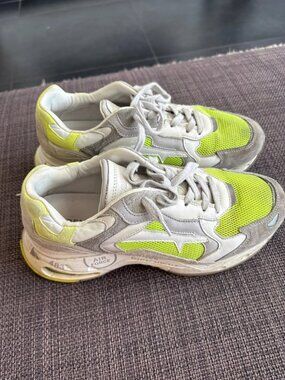 Women’s Grey & Neon Yellow Chunky Runner Sneakers